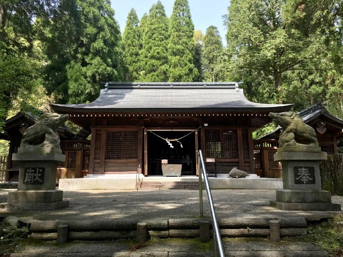 Boar guardians at Wake Shrine, Kagoshima